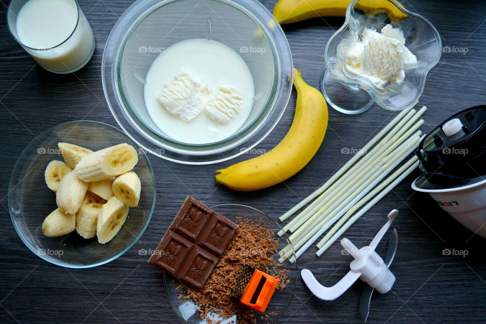 Milk with banana and chocolate