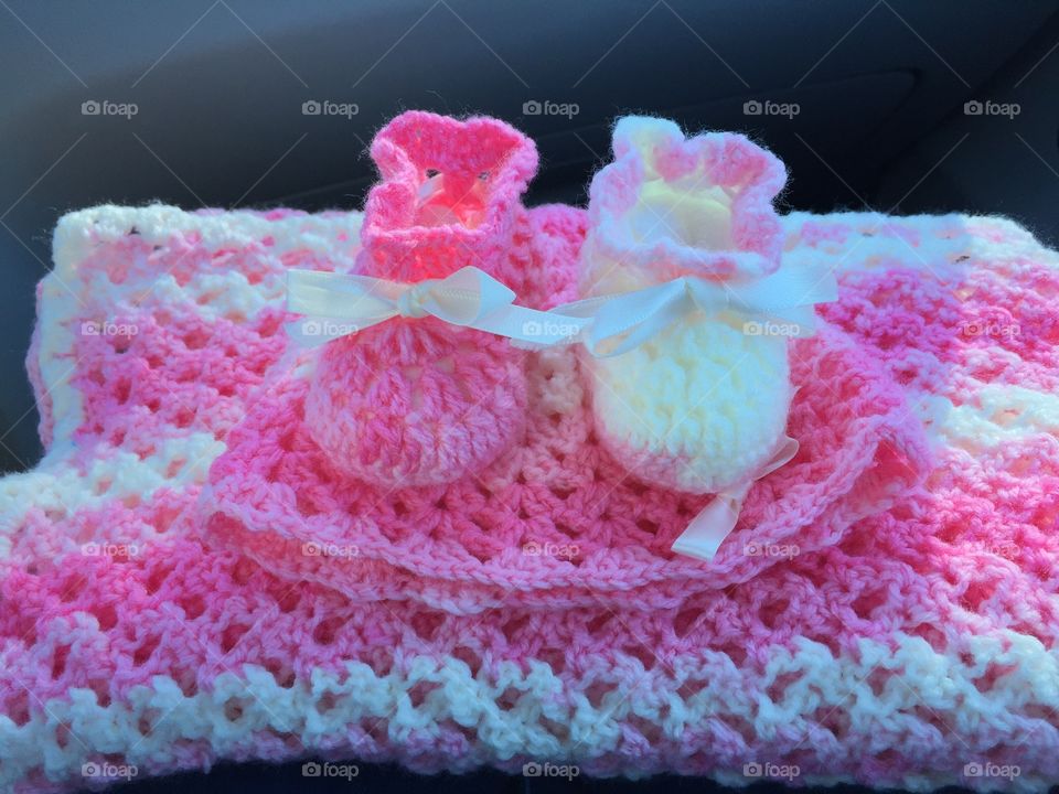 Baby blanket and boots 