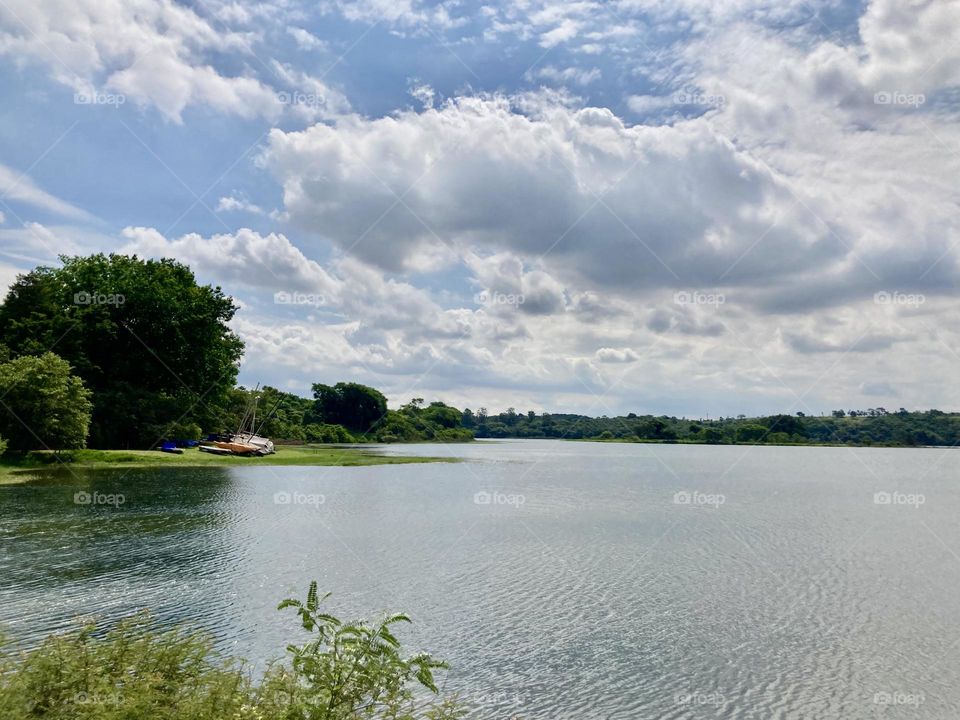 🇺🇸 A moment to relax: in City Park, in Jundiaí, on the edge of the dam.
Does it inspire or not?
Long live Autumn.

🇧🇷 Um momento para espairecer: no Parque da Cidade, em Jundiaí, à beira da represa. 
Inspira ou não?
Viva o outono. 
