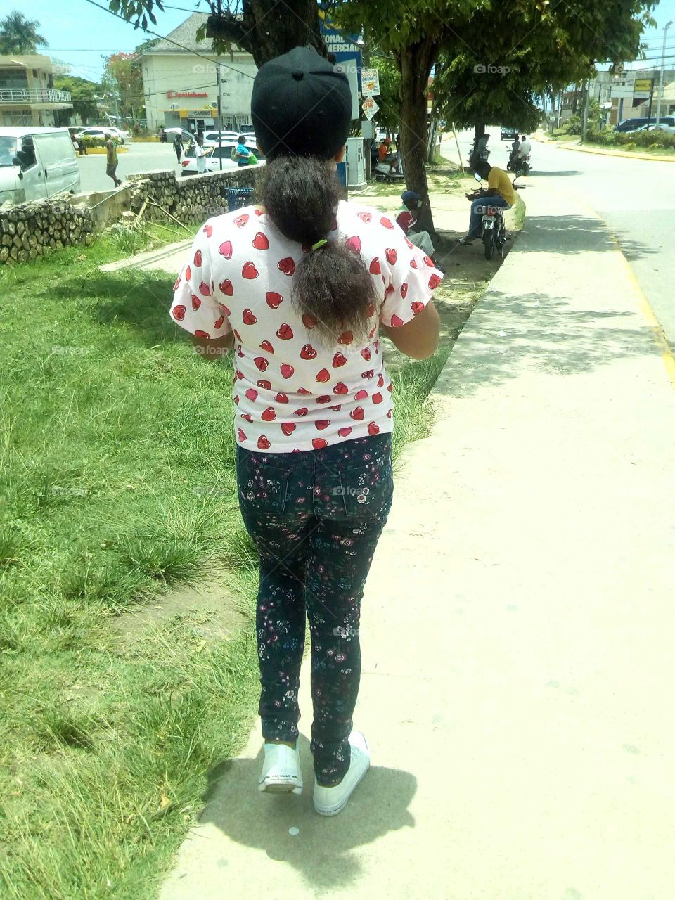 I am going  out for a walk an to get dinner in the town an then I saw this wonderful photo .