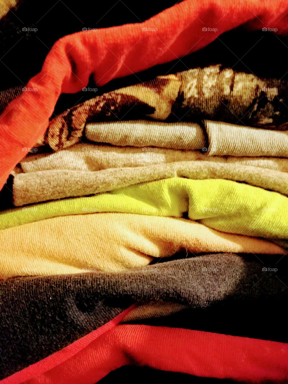 stack folded clothes