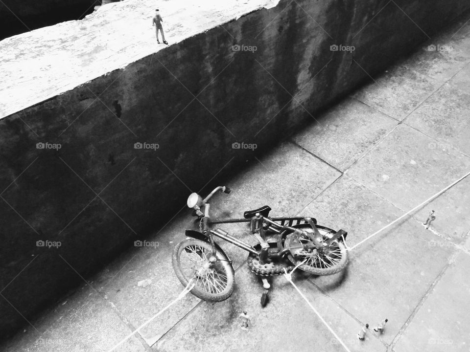 From the world of liliput, a planned theft of a giant toy bicycle