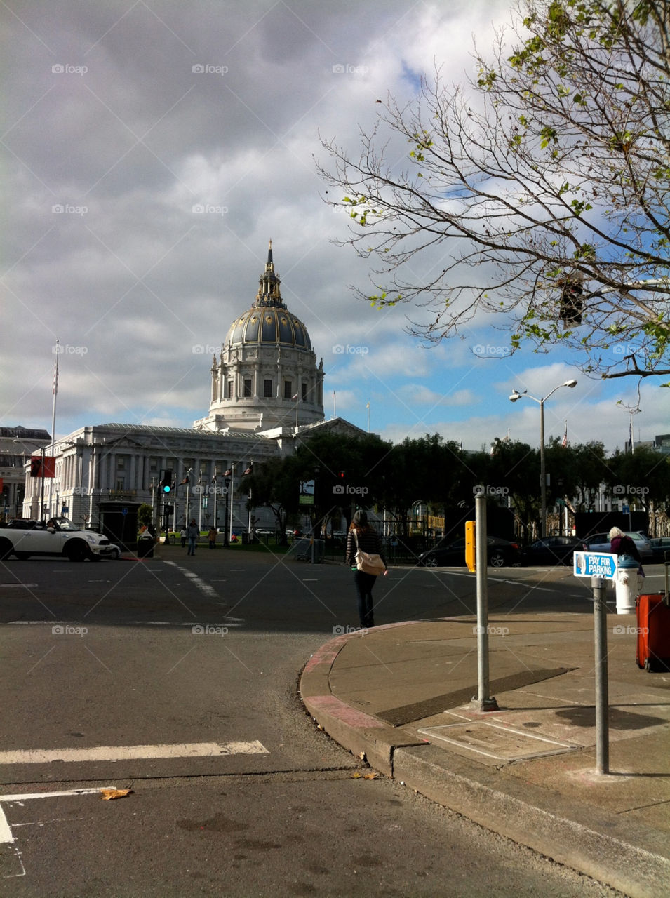 San Francisco City Hall with overcast.