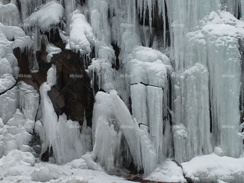 ice,falls,winter,snow,frozen,cold,rock