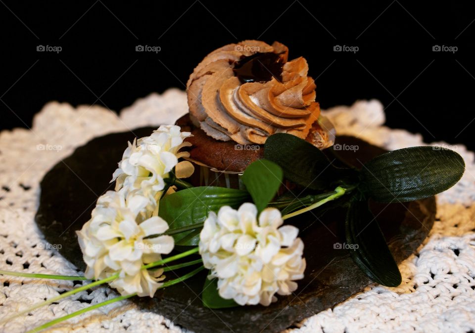 delicious m&m chocolate cupcake