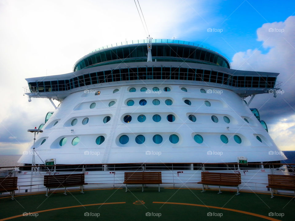 Looking back on the front of Freedom of the Seas