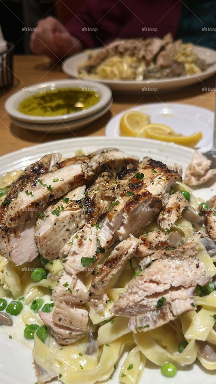 Chicken breast Alfredo 