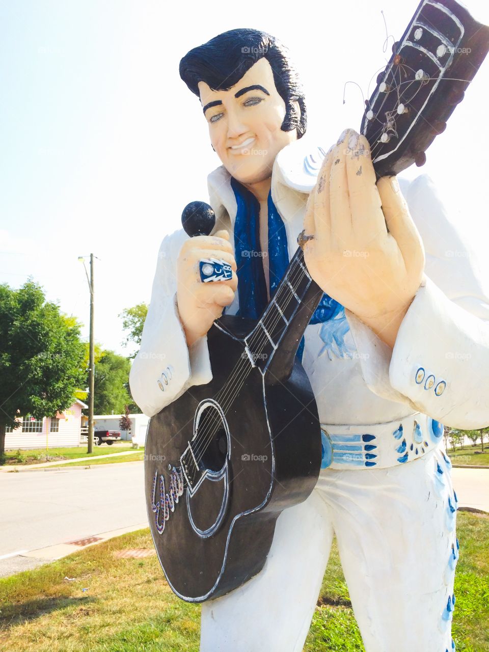 Hunka hunka Elvis. Elvis is outside the building, Polka Dot Diner, Route 66