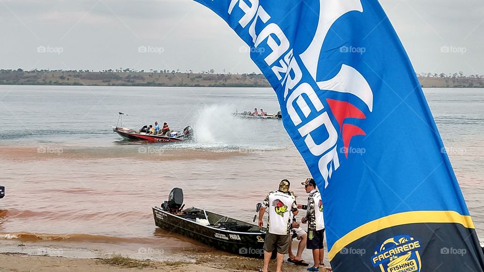 Pessoas, pescadores, botes, motores, bandeiras, marketings, pesca, náutica, águas, barcos.
