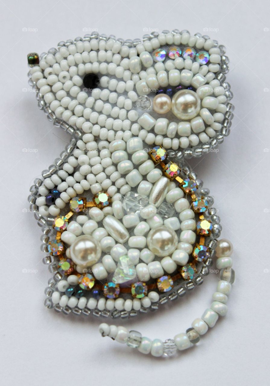 Brooch mouse