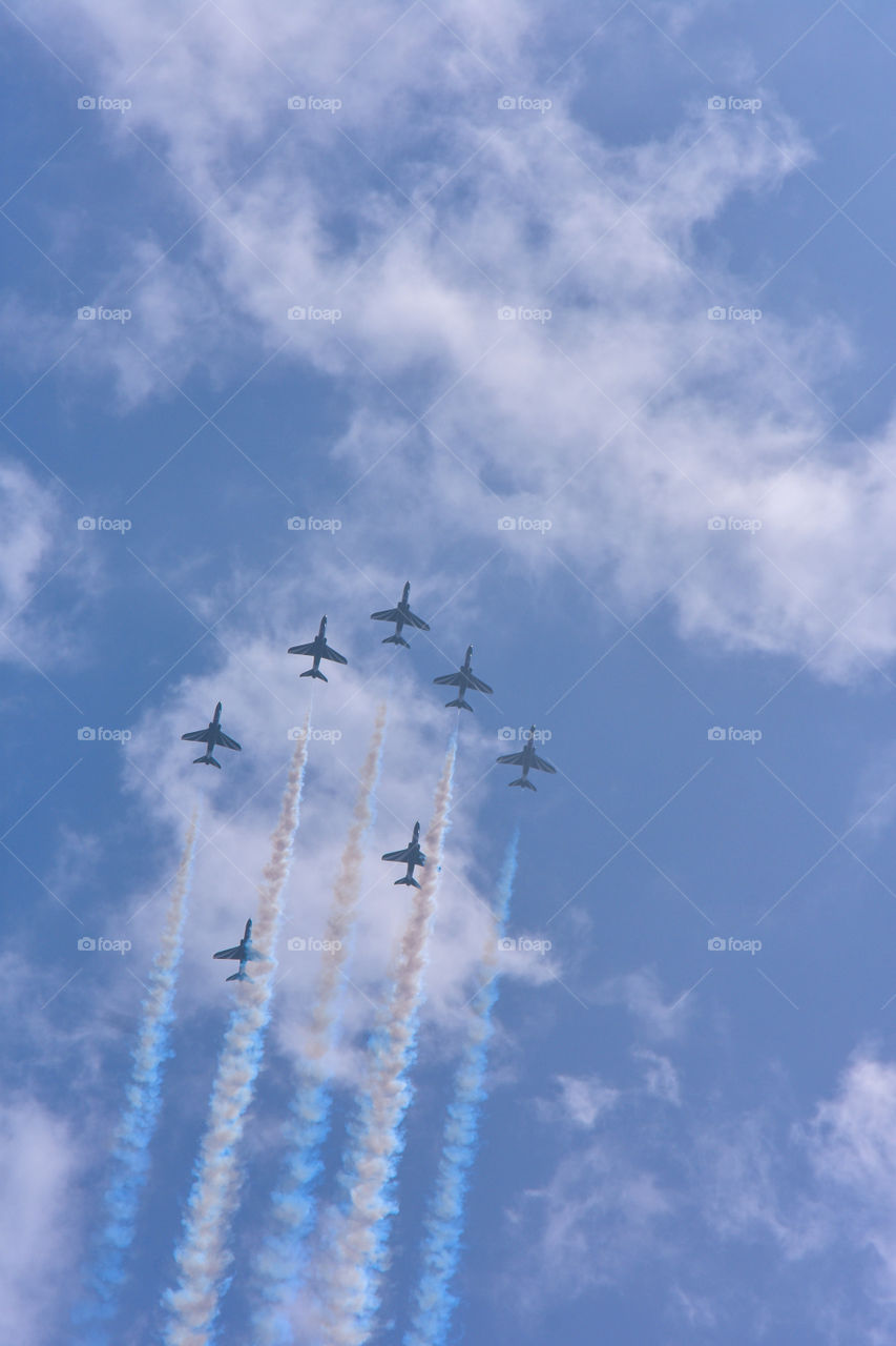 F16 plane in the sky 