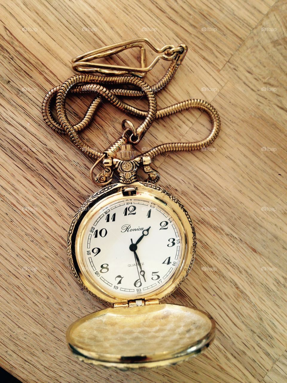 Watch. Old gold watch