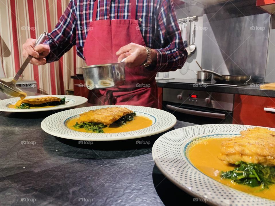 Somebody Cooking at home. For 3 person 