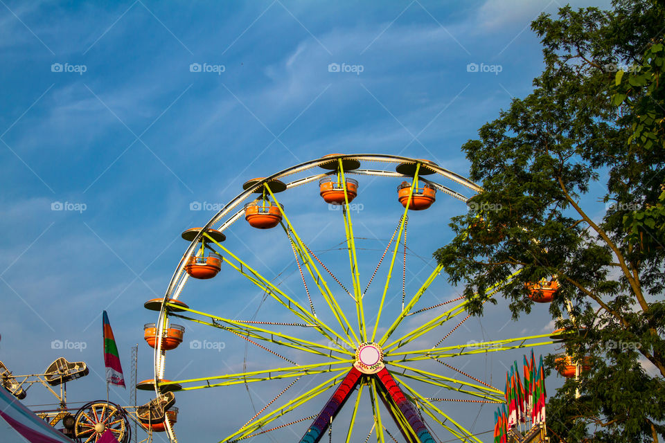 midway. a fairs midway