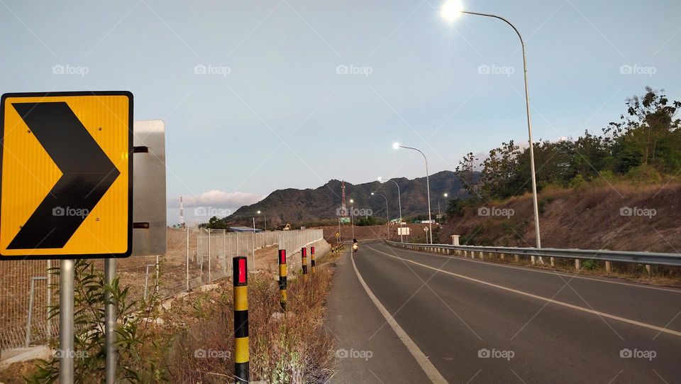 jalan sore ke bandara