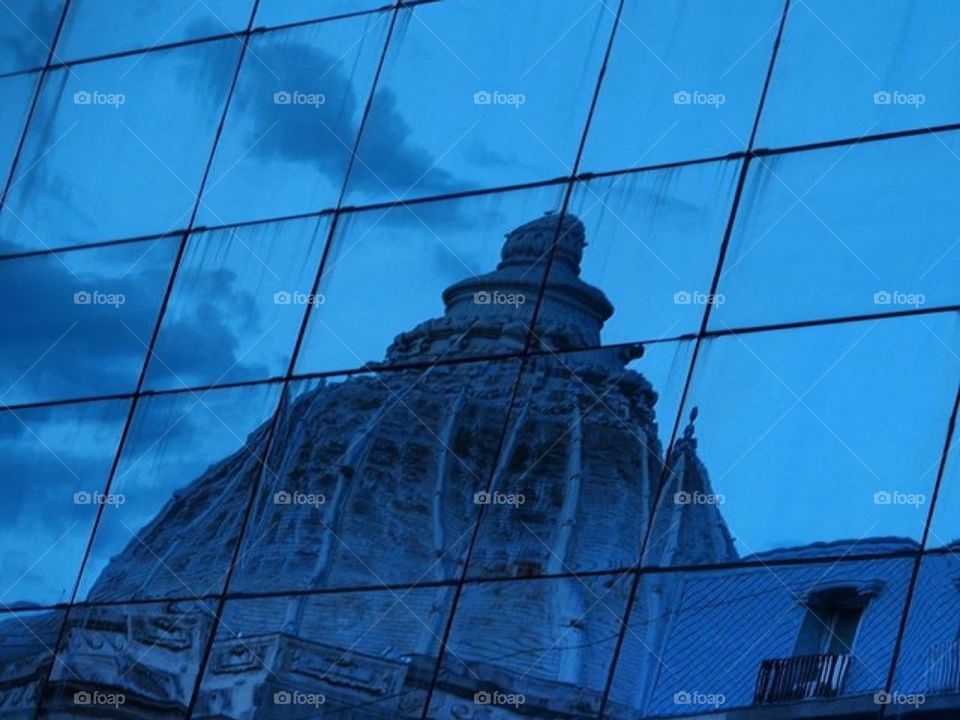 falling apart in the mirrors...