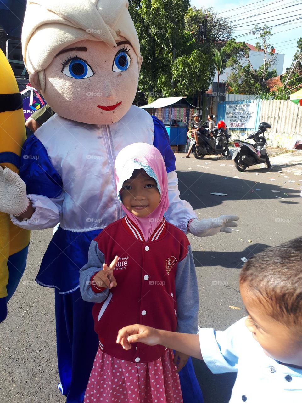 funny costumes at the 2022 Indonesian Independence Day celebration