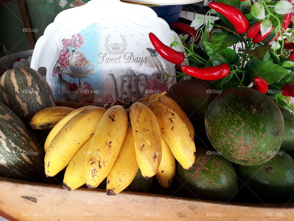 Alimentos que fazem parte do cardapio dos Goianos: Banana, Abacate e abobora!