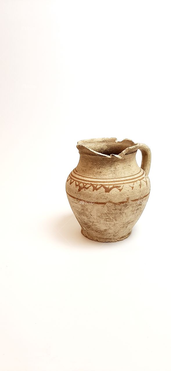 Have you ever thought about life in 17th century? What did they have and what did they do? There is a one find, which is full of coins!