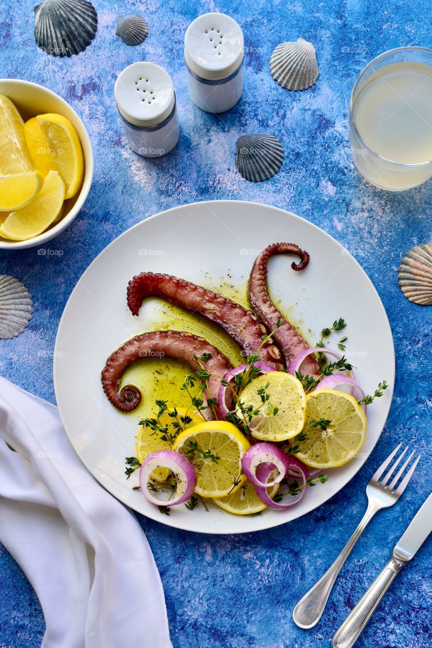 Octopus on a plate 