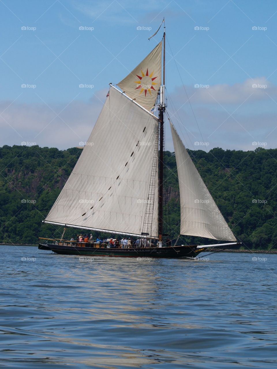 Sailing on the Hudson 