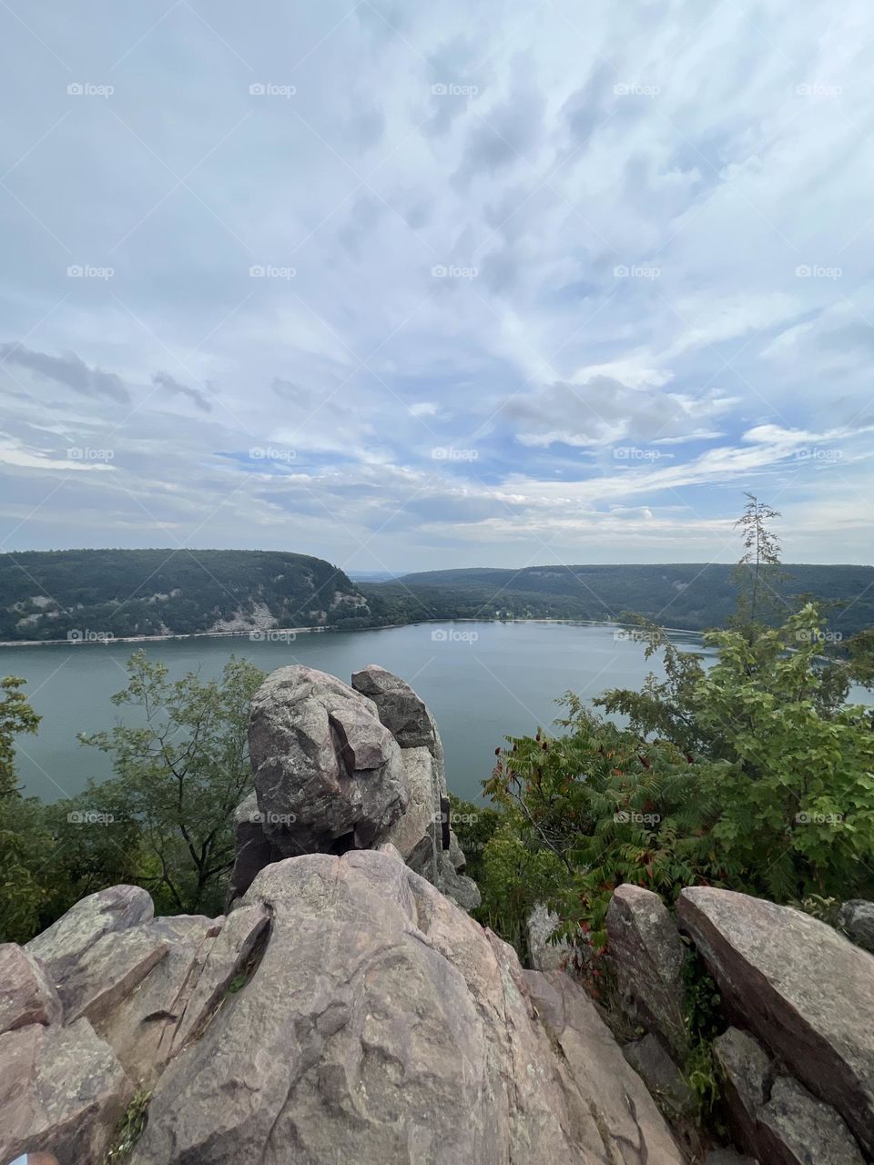 LAKE VIEW WHILE HIKING