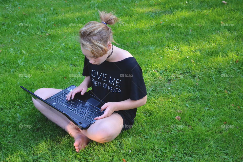 Grass, Laptop, Lawn, Leisure, Outdoors