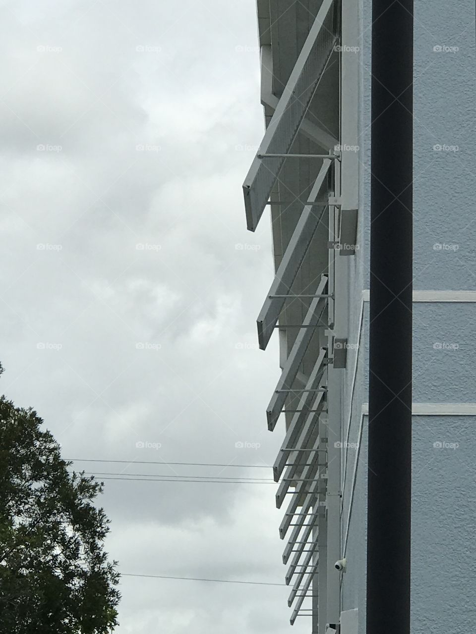 Symmetrical shutters 