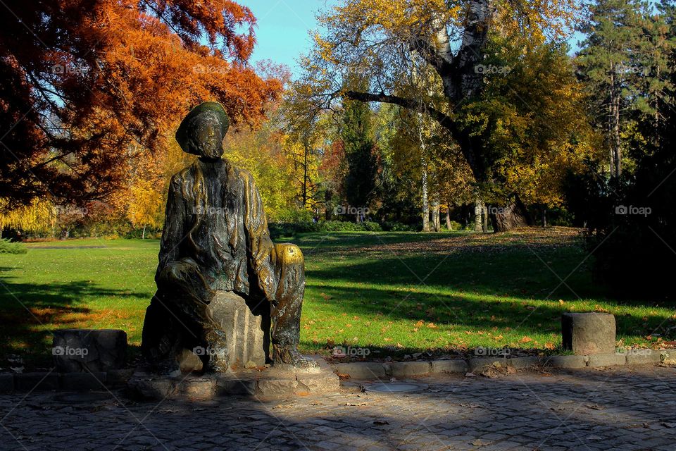 Sculpture of a famous poet