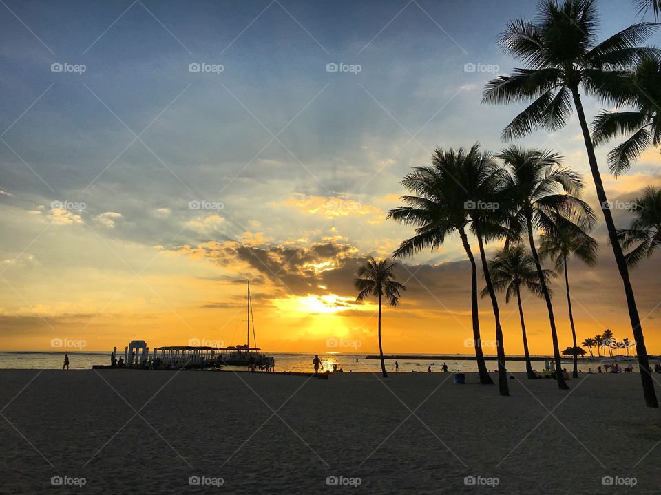 Saw the sunrays that was illuminating the sky before sunset