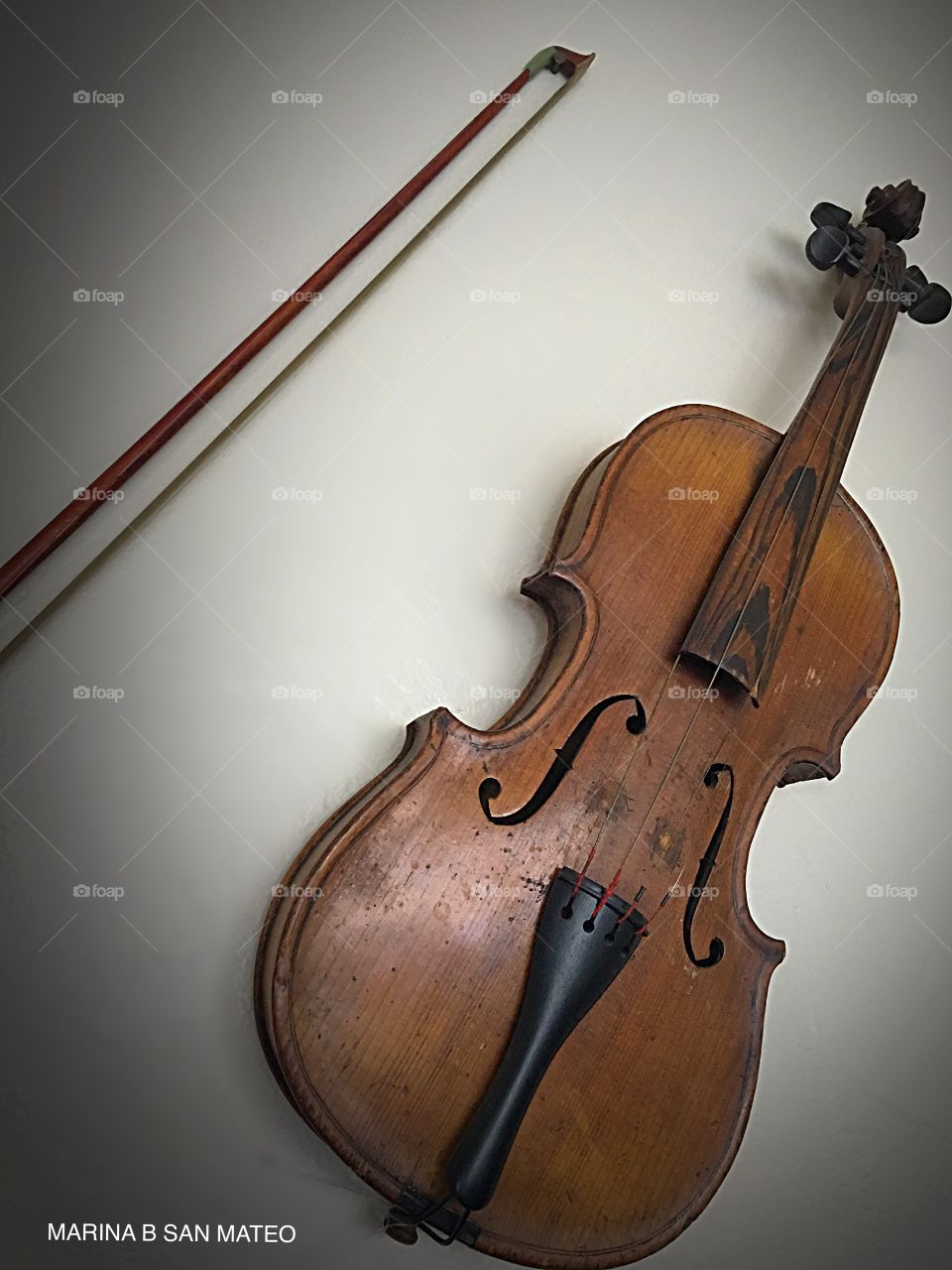 Antique violin 