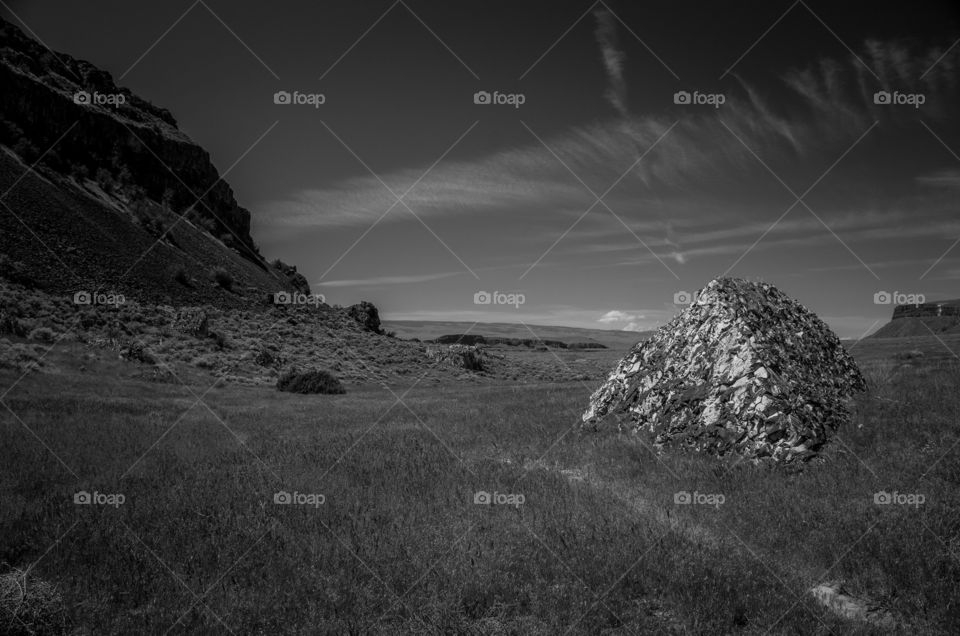 Black and white trail through ancient lake beds
