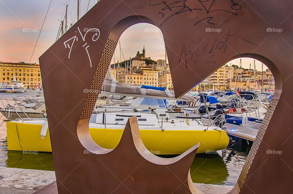 Marseilles Welcome. sign