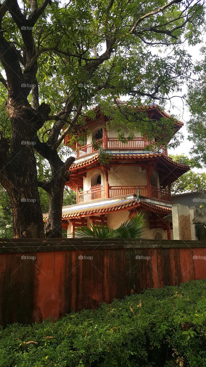 The “Premier Academy of Taiwan” (全台首學) has more than three hundred years of history as a Confucian temple, and it would be safe to say that this place is the heart of Tainan as an ancient capital of culture.