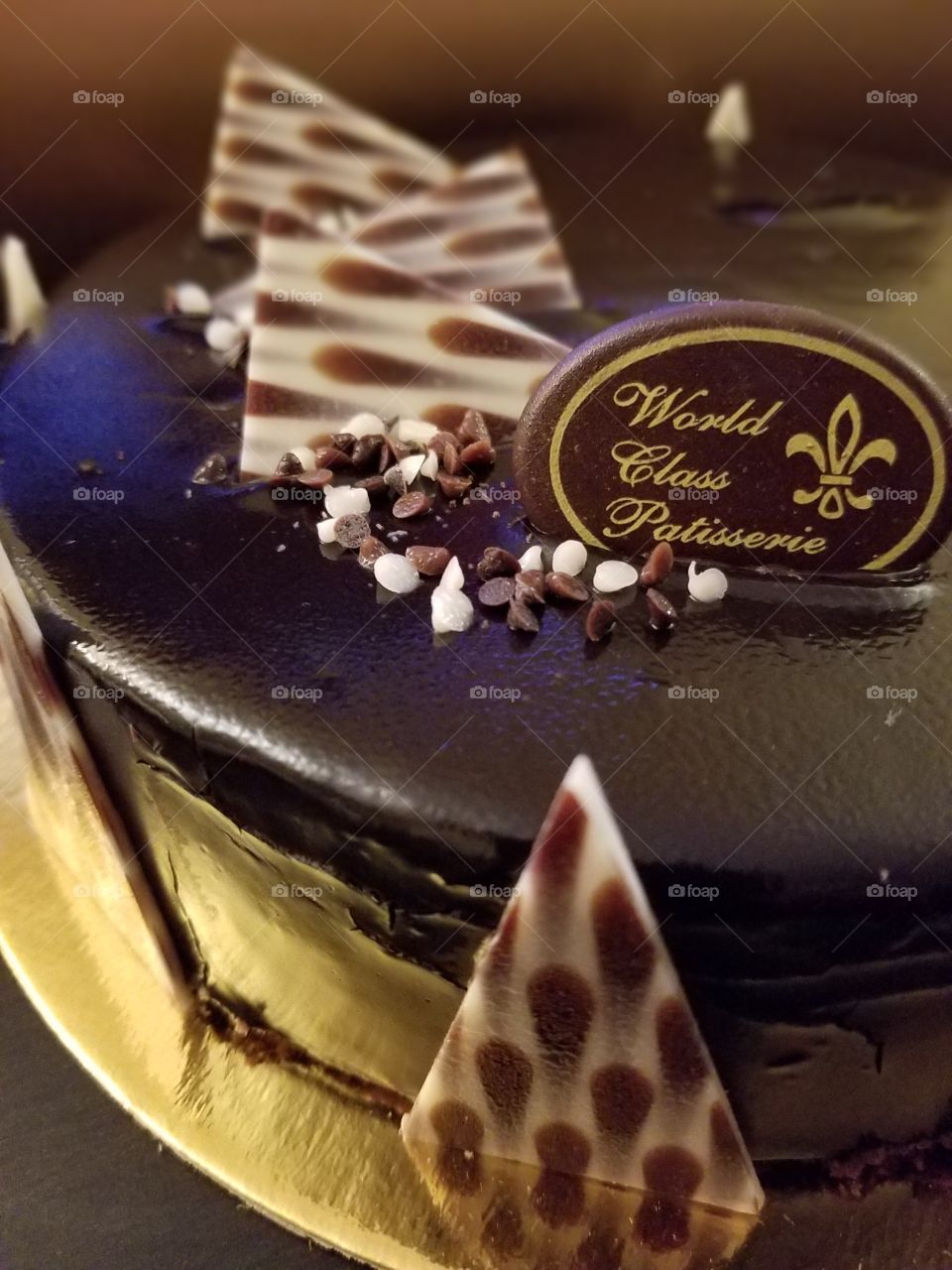 My hubby and daughter surprised me with a world class cake on my birthday. So grateful for their world class love and affection.