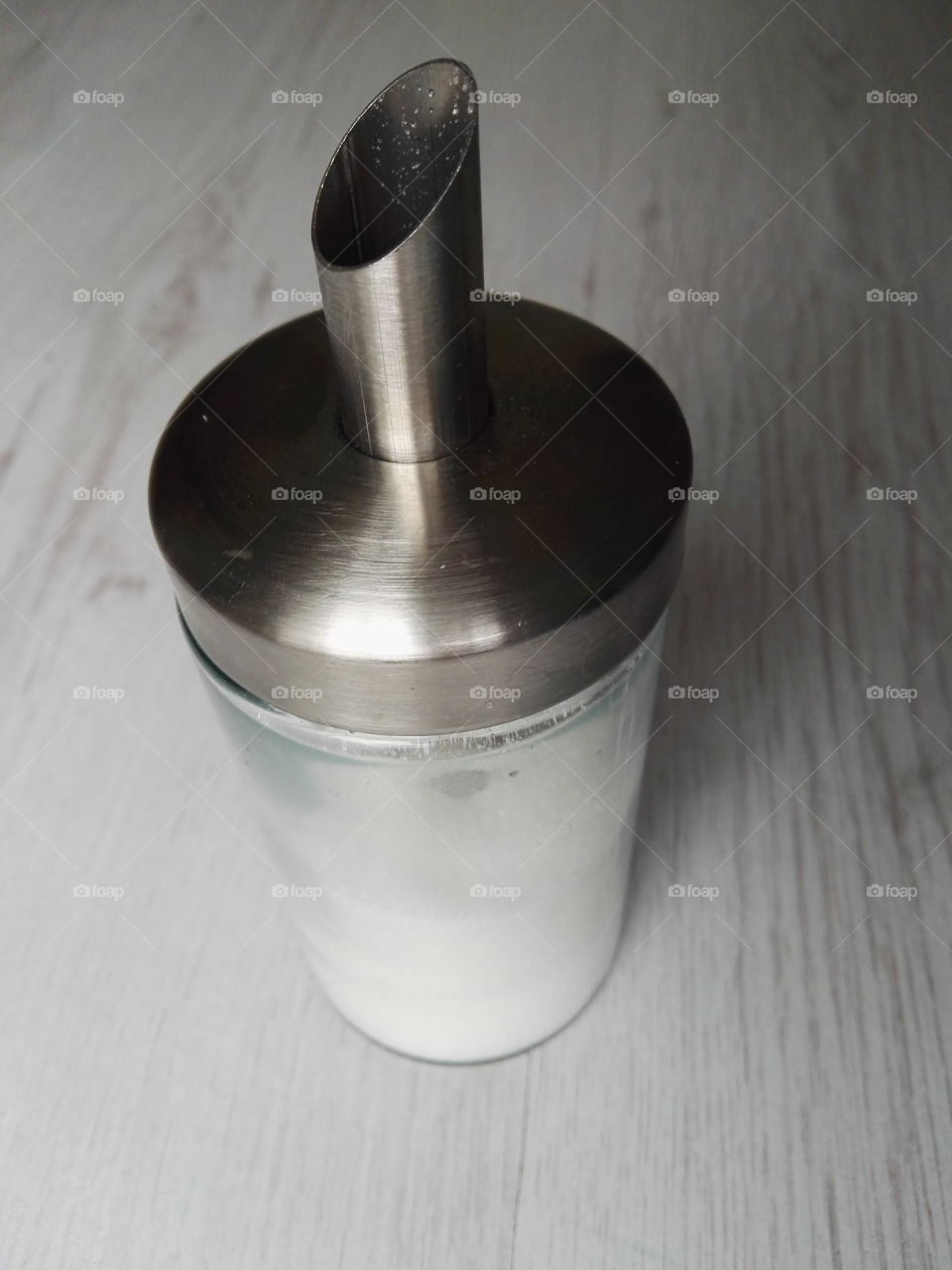 glass dispenser with sugar