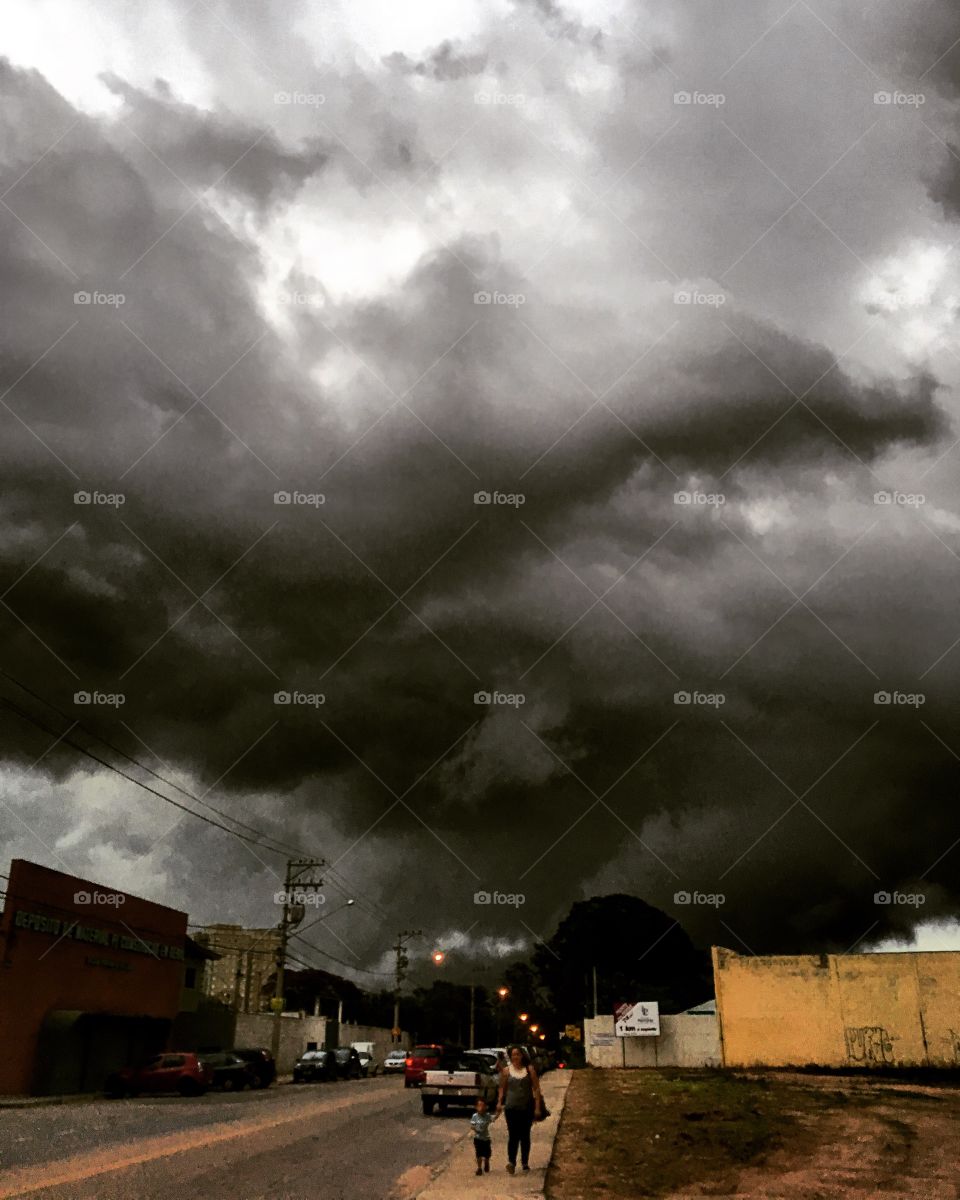 A #chuva vem chegando pelas bandas do Medeiros...
☔️ 
#temporal
#paisagem
#fotografia
#Jundiaí
