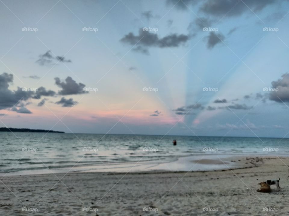 A Beautiful sunset at Havelock Island with most beautiful girl I have ever met. I couldn't able to click her photo as I was feeling shy to ask her for the selfie she was from Israel..