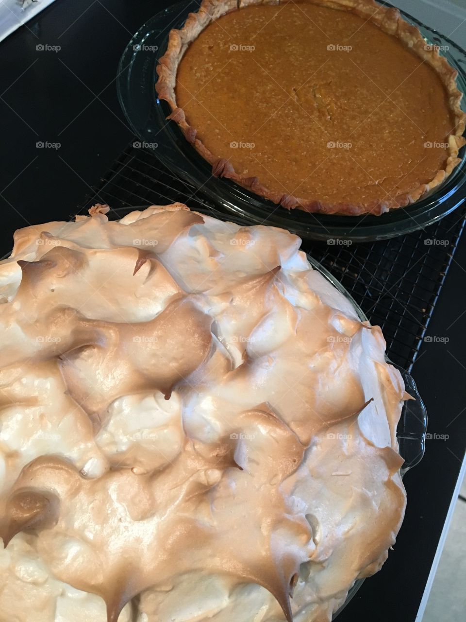 Vanilla Cream Pie and Pumpkin Pie