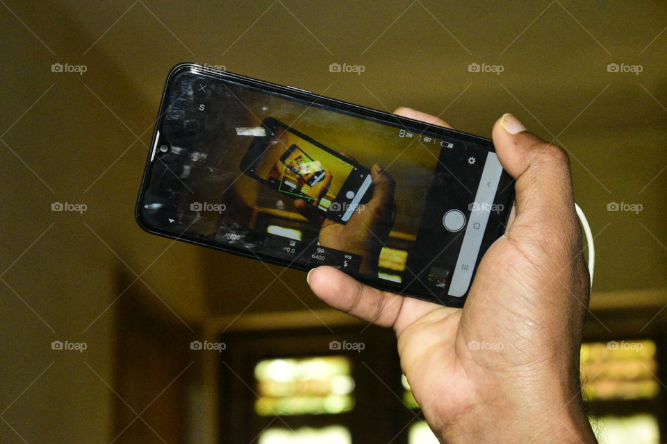 samsung phone with shadows