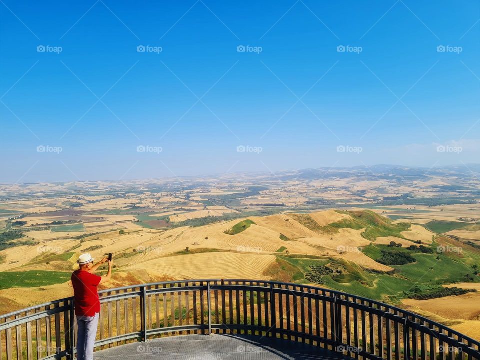 photographer captures the hilly landscape of Molise from a panoramic terrace