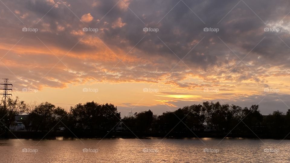 Today the Sun was Almighty big and Super Bright. Not until late in the Day Sunset was happening as Usual. 