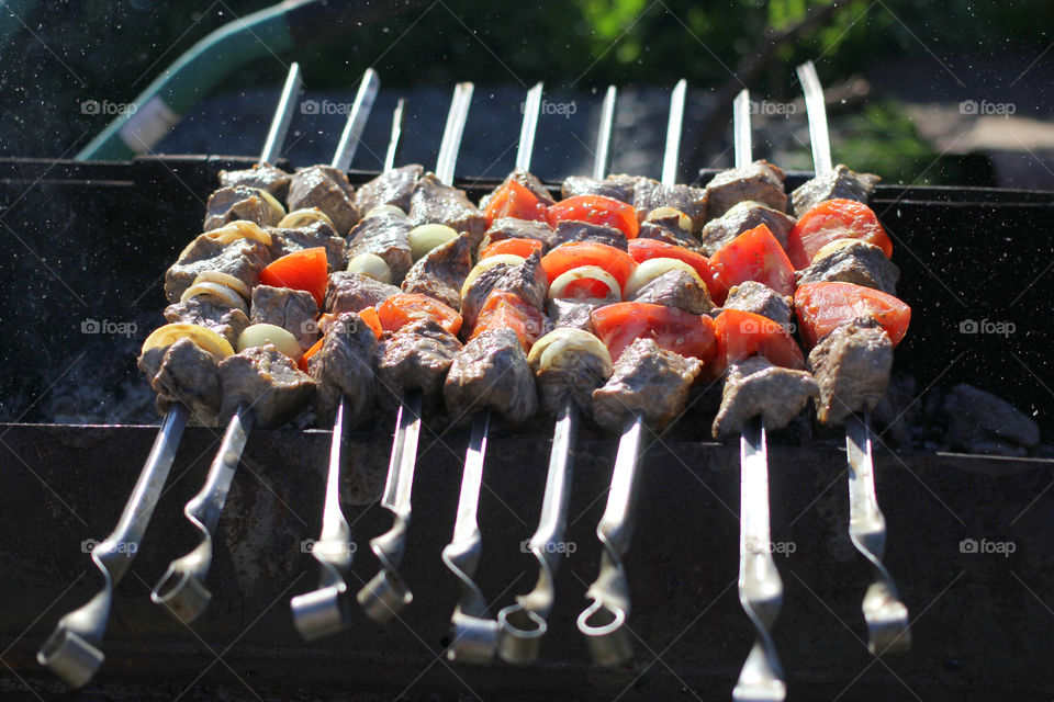 Barbecue, food, meat, food, tomatoes, onion, skewers, BBQ, "eating out", rest, holiday,  shish kebab on the grill