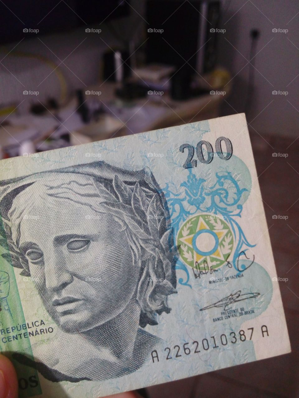 dinheiro antigo do Brasil.