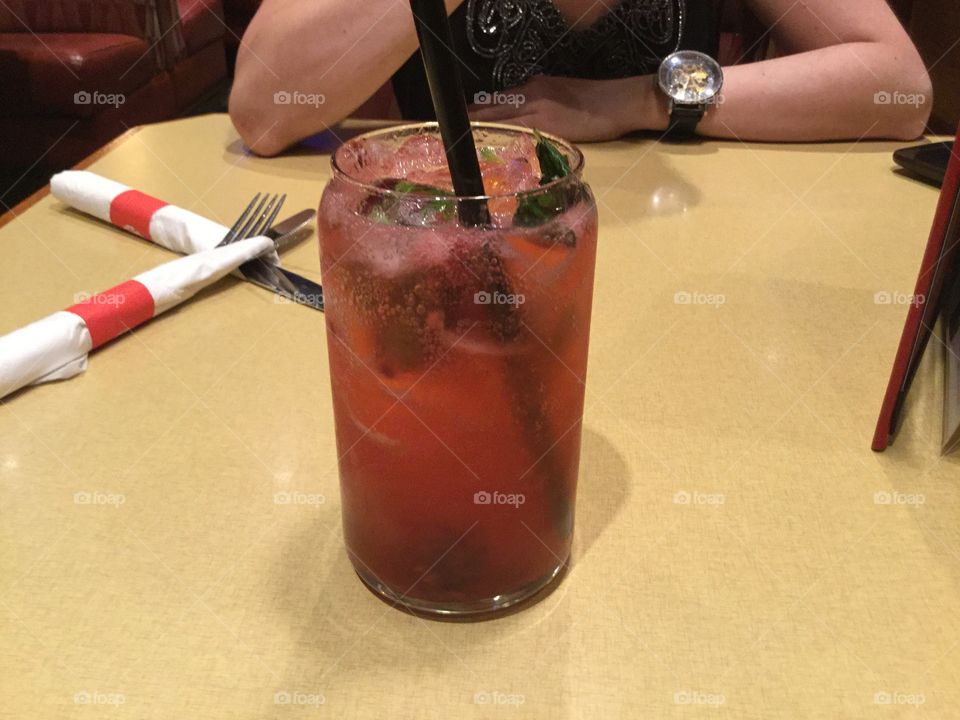 Nice, fruity Cocktail for a Night Out