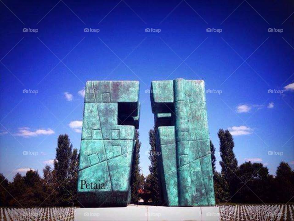 Vukovar database monument