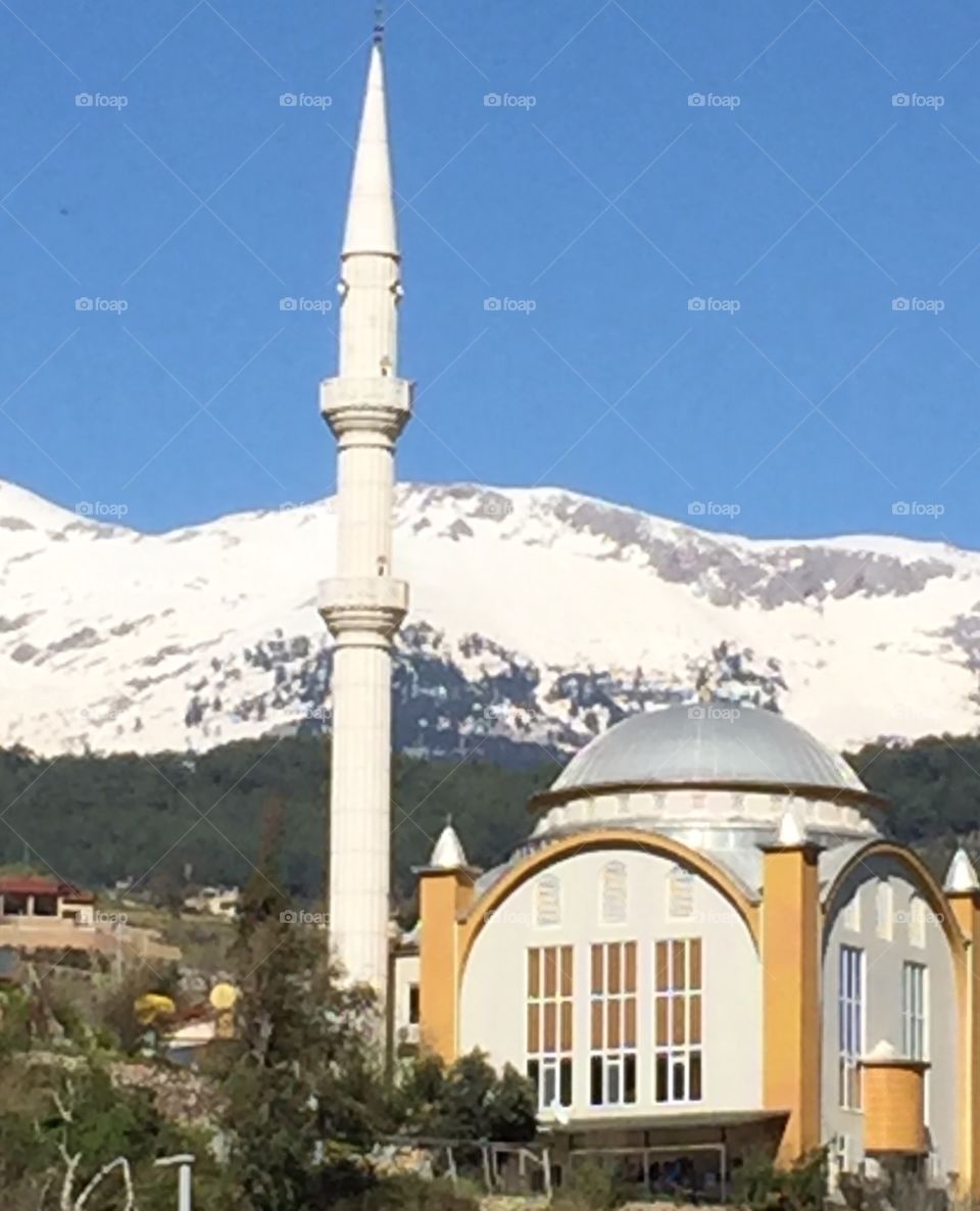 Горы. Снег. Мечеть. Турция. Дим Чай. 