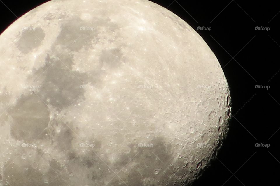 Moon in only zoom camera with Canon SX50 and 200x zoom