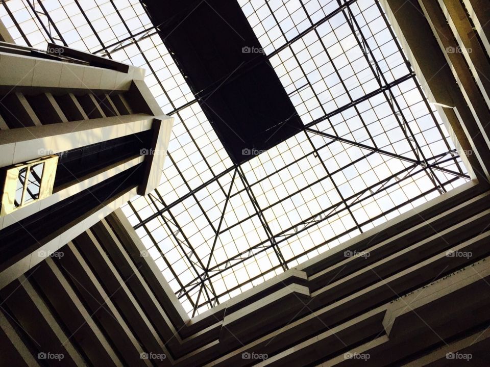 Looking up. Chicago architecture , looking up at ceiling in Thompson Cener .