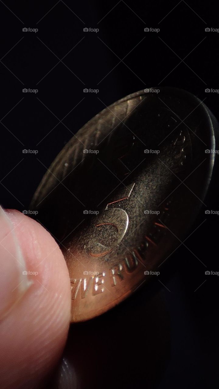 Indian Rupee, Coins, Rupees five coin of India, coin in hand